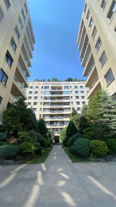 בוקרשט North Area Lake View Studio מראה חיצוני תמונה